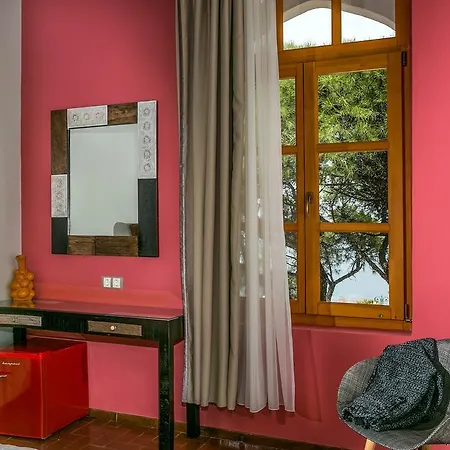 فندق A For Art 4*